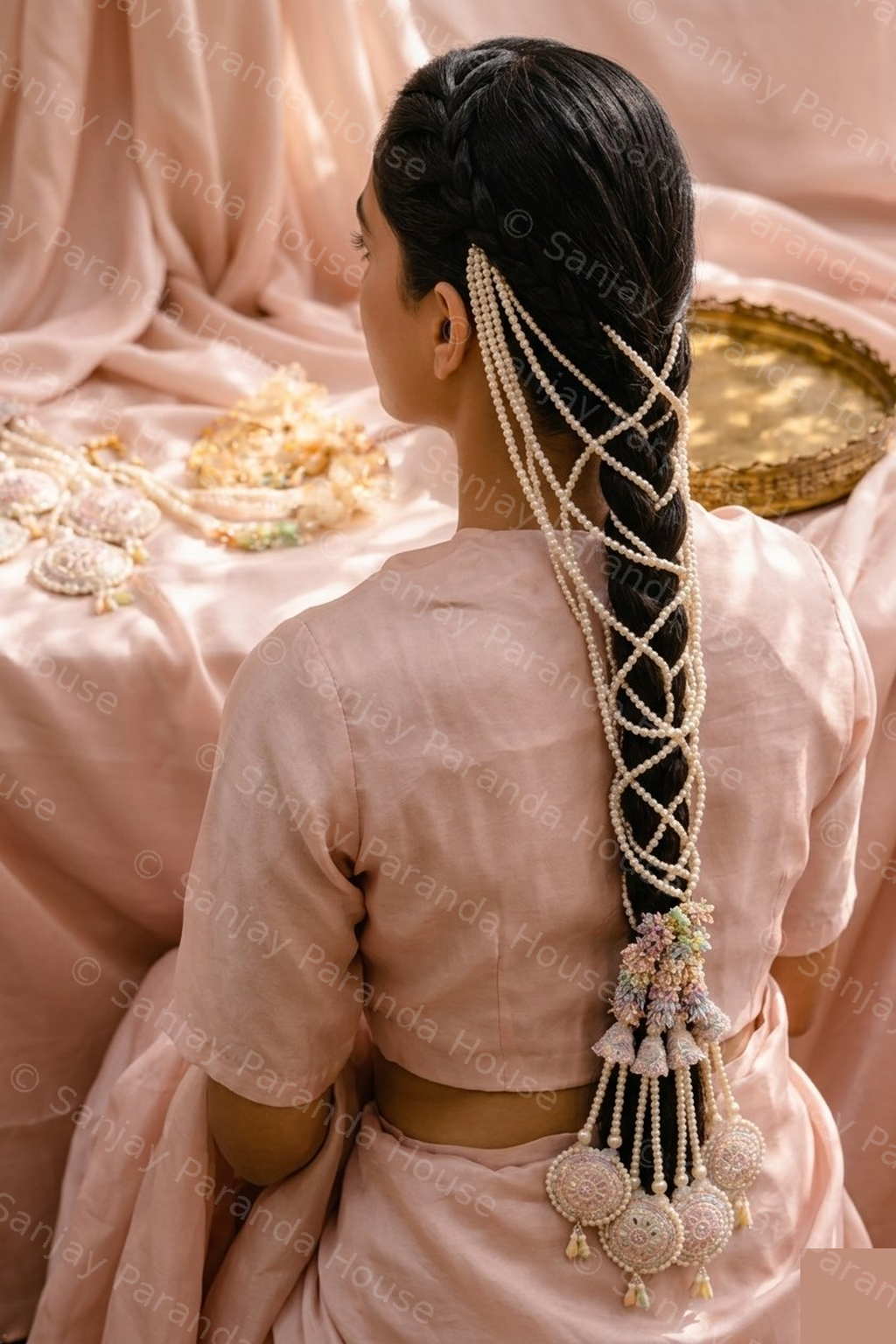 Tailor-Made Parandi for Unique Hair Looks